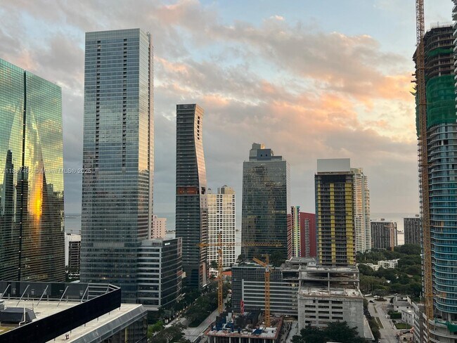 Building Photo - 1080 Brickell Ave