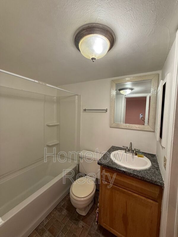 Building Photo - 2502 NW 35th St