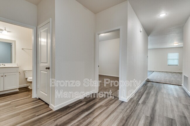 Building Photo - 2525 Comal Creek Dr