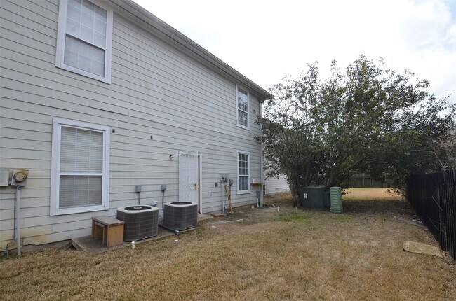 Building Photo - 11045 Landswalk Dr