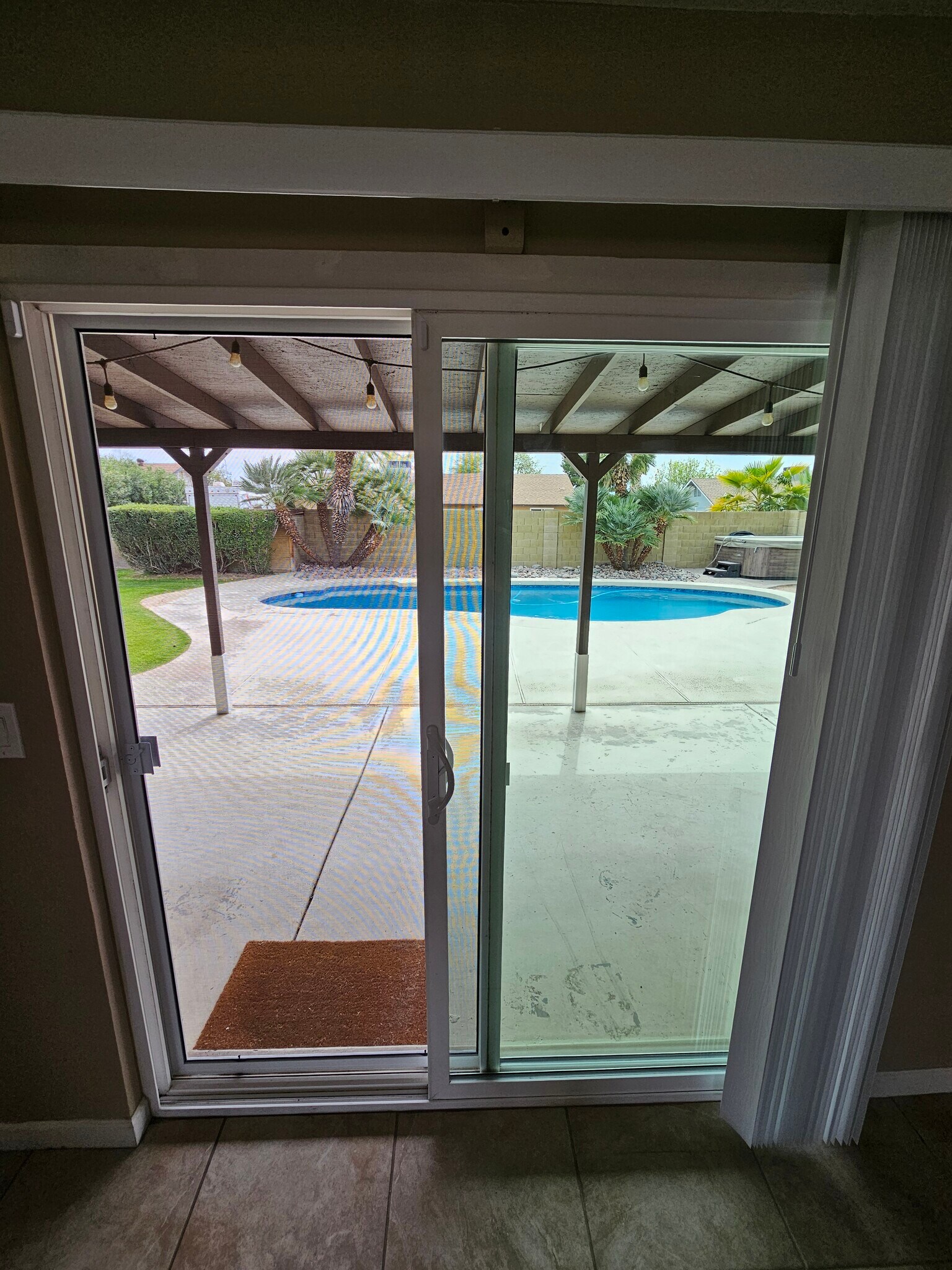 Building Photo - 4945 E Fox St