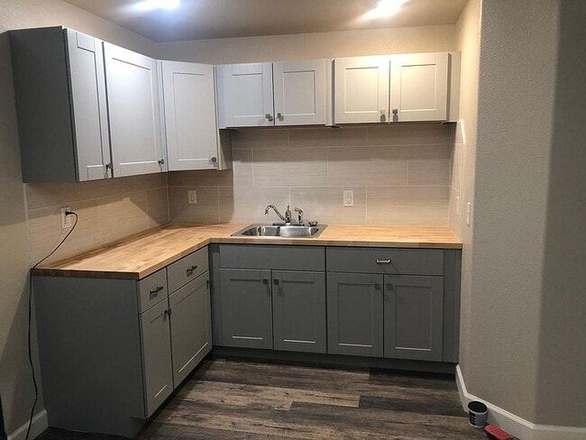 Building Photo - 831 Windchime Ct