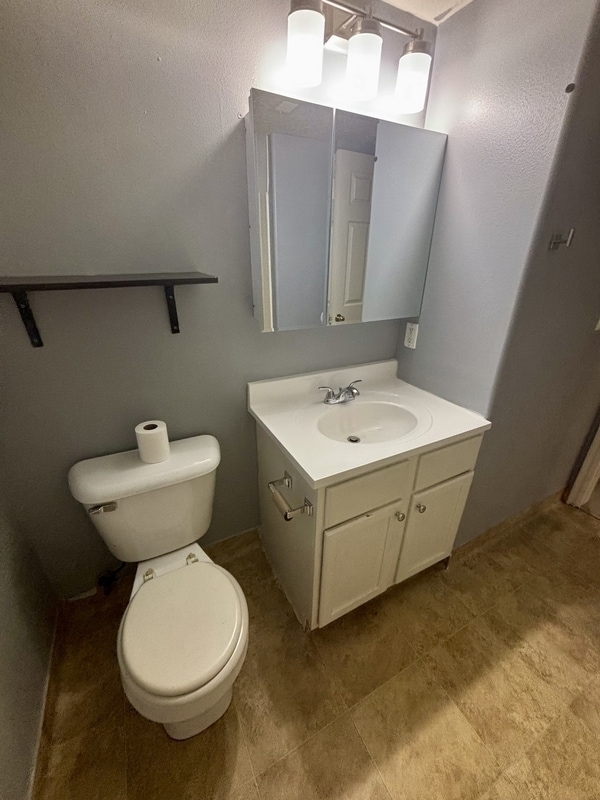 Building Photo - 215 S 1050 W
