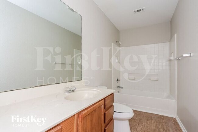 Building Photo - 3010 Dusty Oak Dr