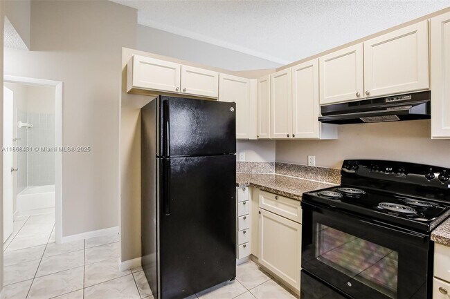 Building Photo - 6553 Bayfront Dr