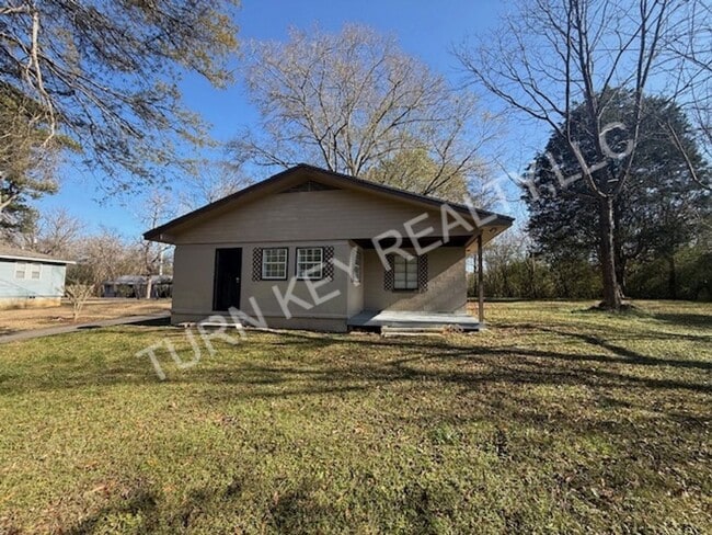 Building Photo - Home for rent in Forestdale **Accepts Section 8**