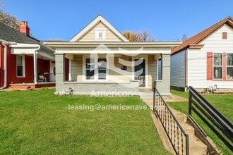 Building Photo - 603 E Oak St