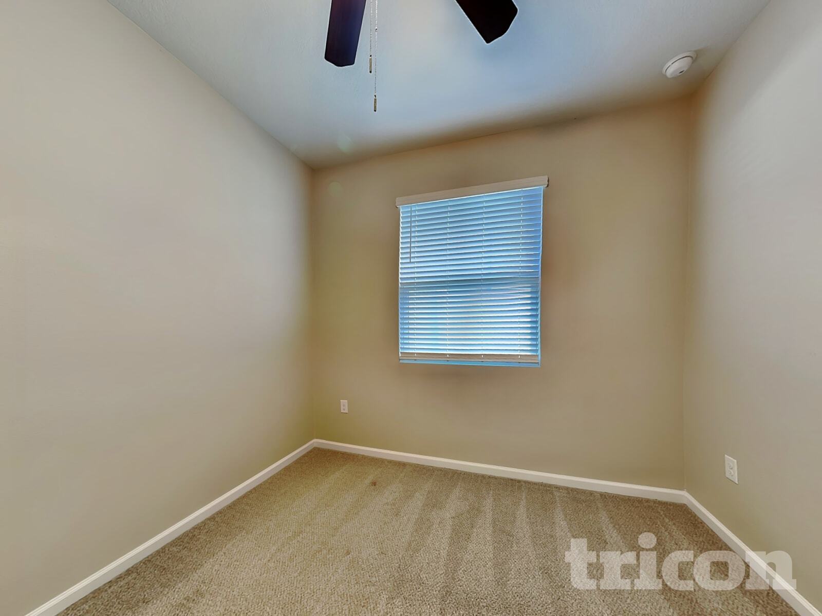 Building Photo - 676 Meadow Pointe Dr