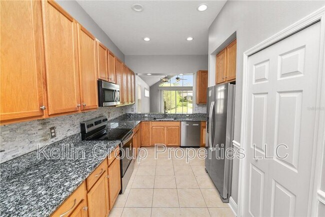 Building Photo - 30816 Pumpkin Ridge Dr