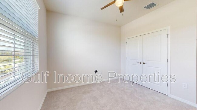 Building Photo - 411 157th Ct E