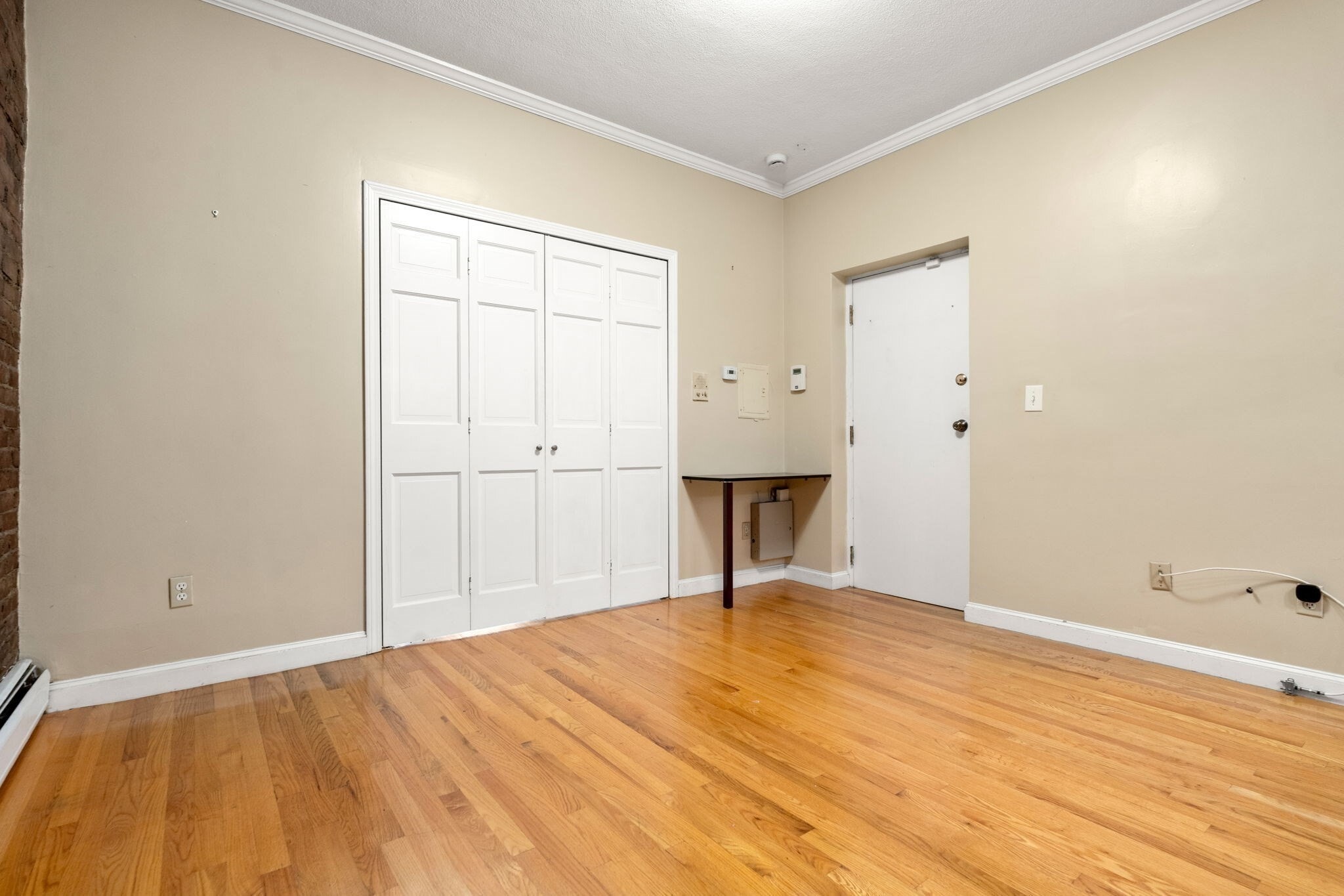 Building Photo - 43 Irving St