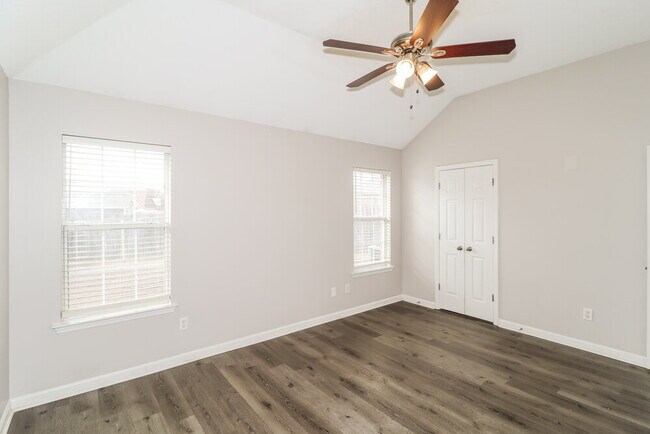 Building Photo - 5871 Carrel Cove