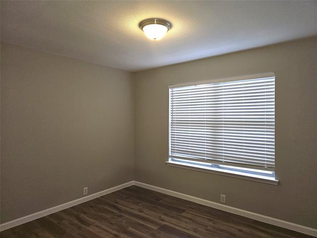 Building Photo - 2405 Tisbury Way