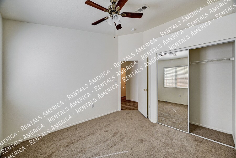 Building Photo - 3224 Bracknell St