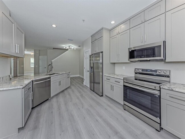 Building Photo - 3941 Yellowstone Cir