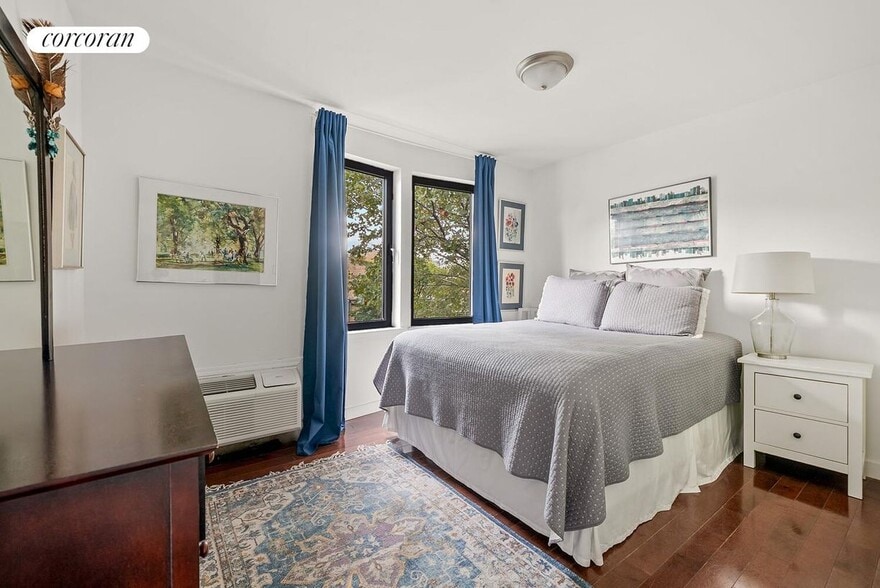 Building Photo - 138 Seeley St