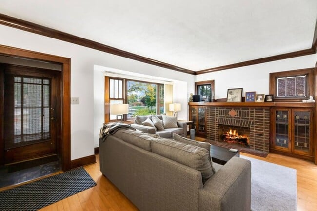 Building Photo - 1609 N 57th St