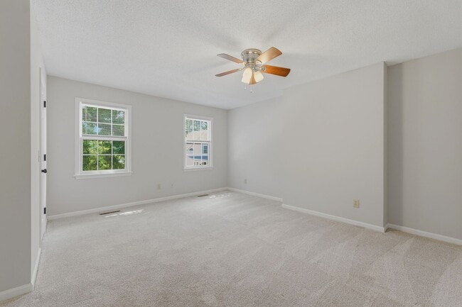 Building Photo - Charming Mount Pleasant Townhouse
