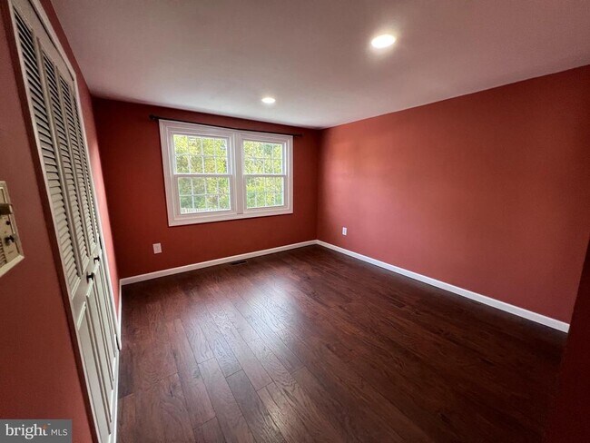 Building Photo - 8801 Strause Ct