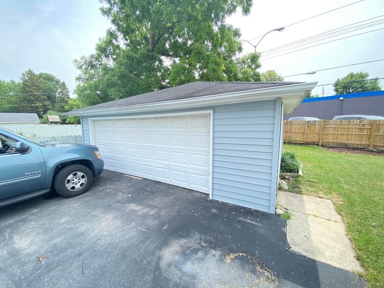 Building Photo - 609 Gascoigne Dr