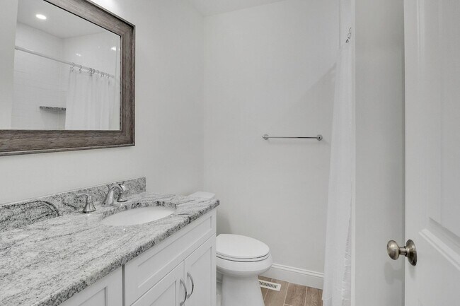 Building Photo - 1 Beach Plum Path