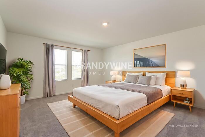 Building Photo - 1650 Effra Wy