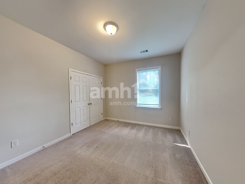Building Photo - 1872 Preserve Creek Way