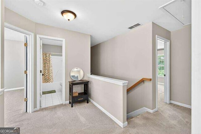 Building Photo - 2865 Stonehenge Ct
