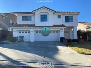 Building Photo - Step into luxury with this expansive 5 bed...