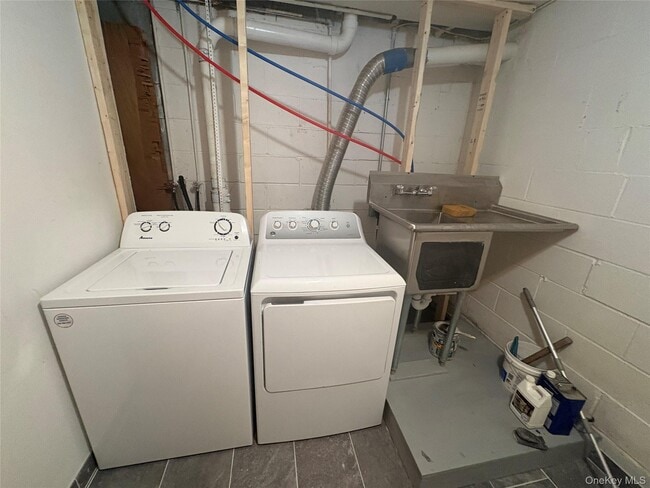 Building Photo - 72 Greenway Terrace