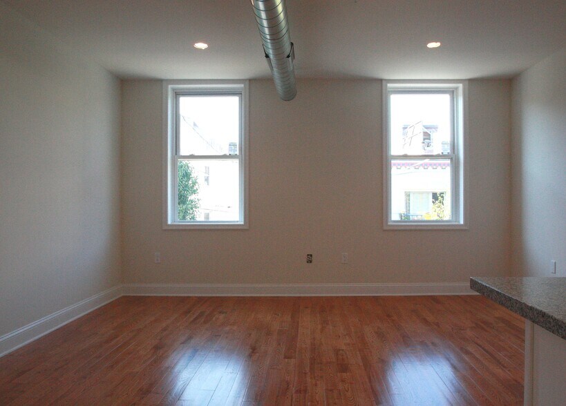 Building Photo - 515 Fitzwater St