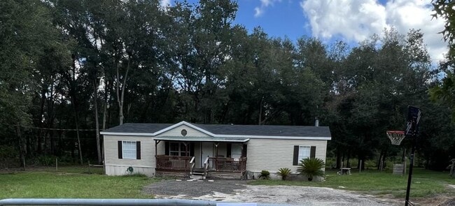 Building Photo - 5135 N Western Dr