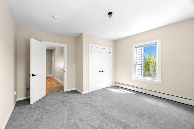 Building Photo - 220 Clinton St