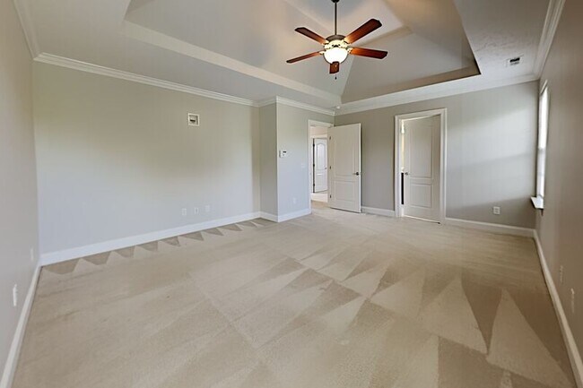 Building Photo - 844 Daybreak Dr