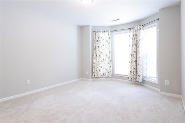 Building Photo - 315 Myrtlewood Terrace NW