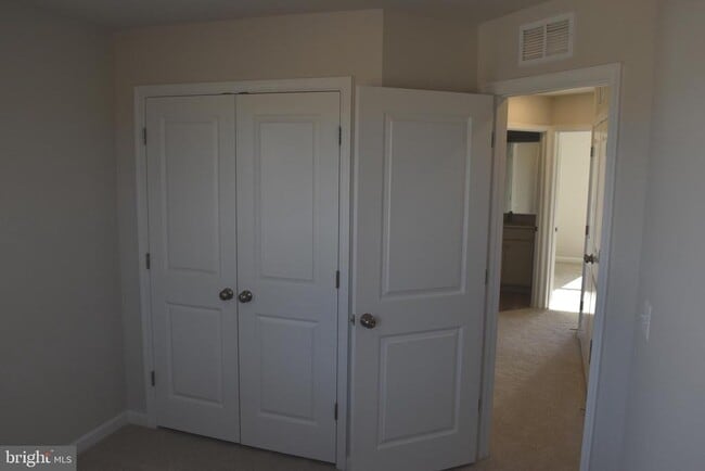 Building Photo - 224 Swan Fld Ave