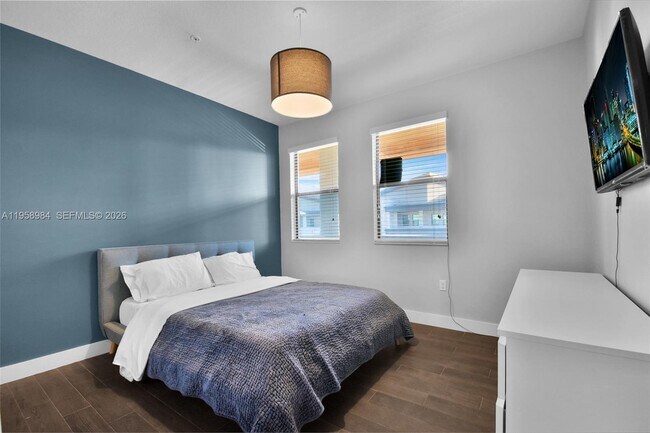 Building Photo - 7865 NW 104th Ave