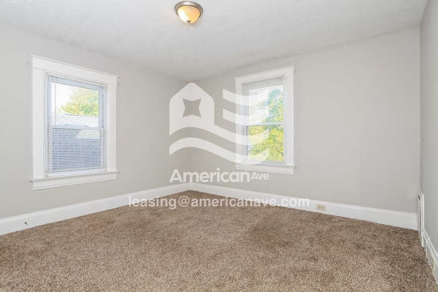 Building Photo - 20 E 32nd St