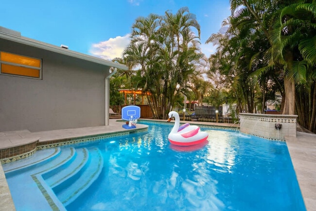 Building Photo - 2065 SW 28th Terrace