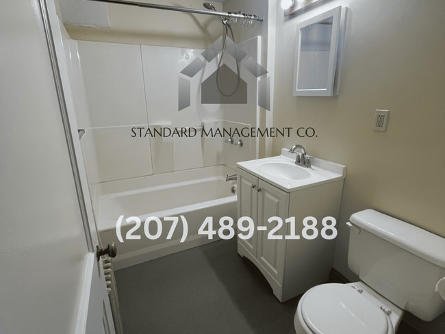 Building Photo - 4 Pierce St