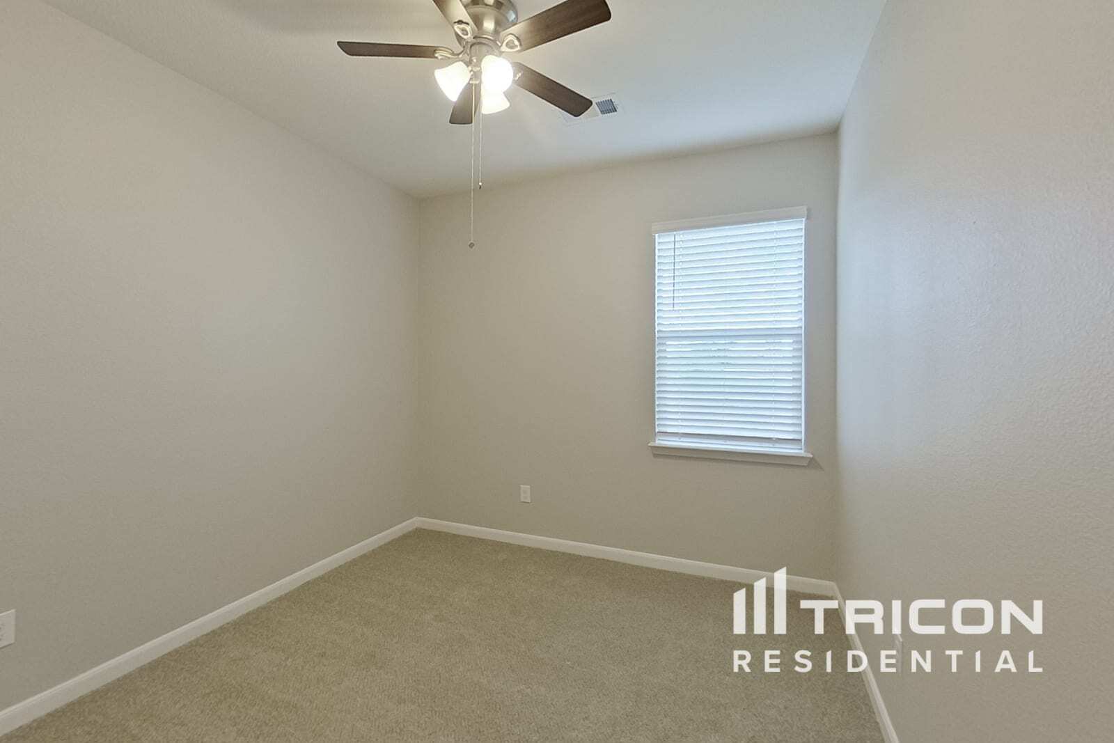 Building Photo - 1603 Cotton Blossom Ln