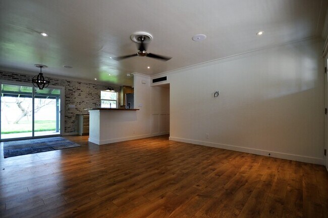 Building Photo - Beautiful Scottsdale Home 3 beds 2 baths G...