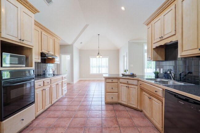 Building Photo - Gorgeous 4 bedroom in Arbor Run S/D