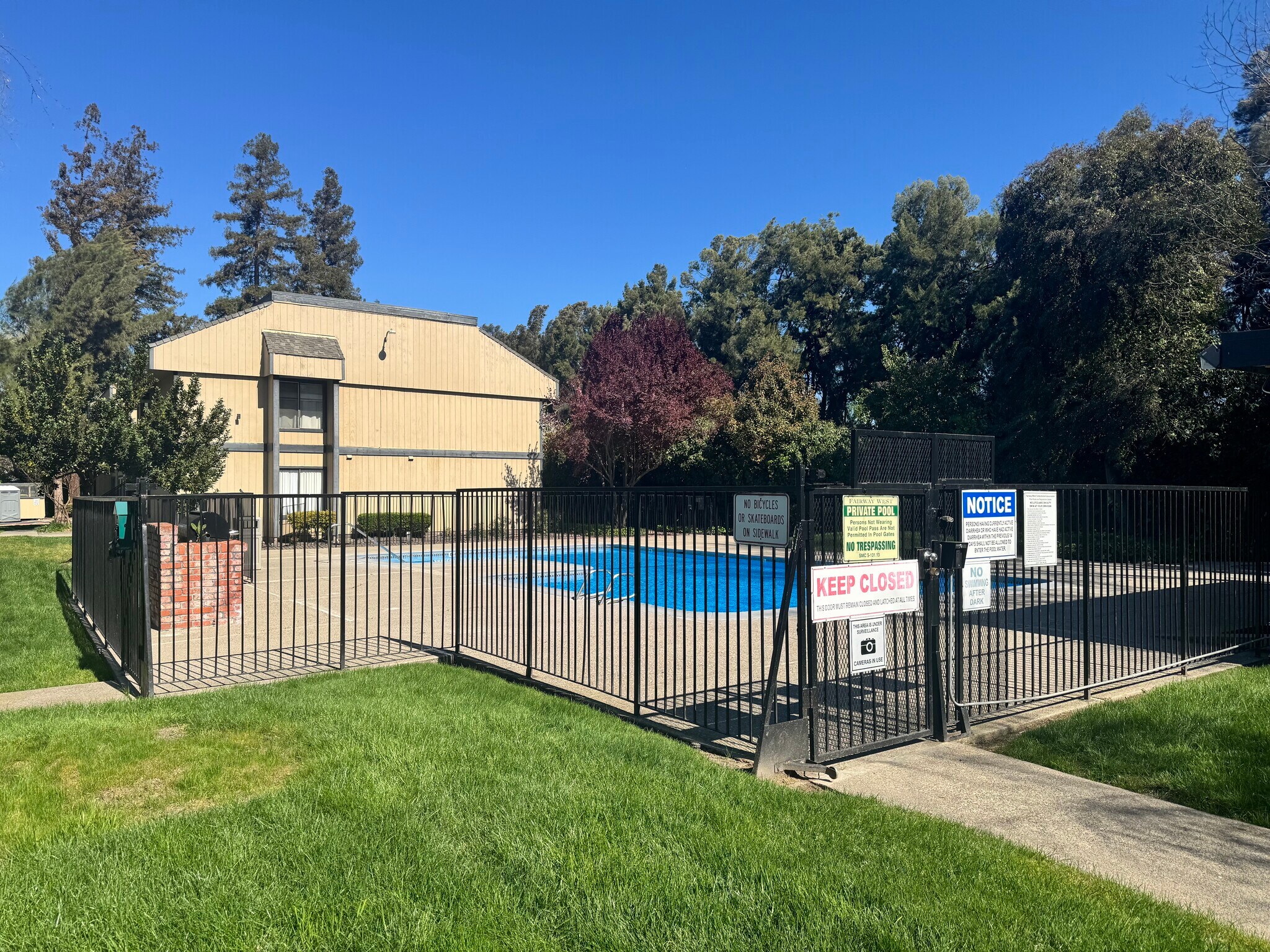 Building Photo - 6724 Plymouth Rd