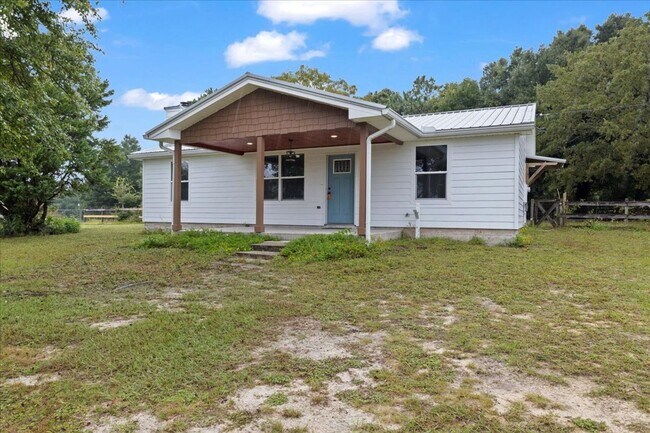 Building Photo - AVAILABLE 9/19!! 3bed/2bath with flex spac...