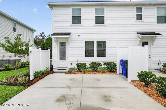 Building Photo - 91 Cordelle St
