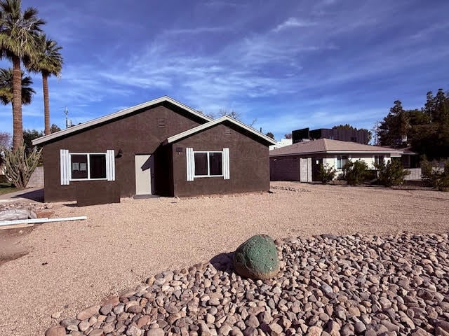 Building Photo - BRAND NEW TOWNHOME IN THE MIDDLE OF UPTOWN PHX WITH ALL THE BELLS AND WHISTLES!!!