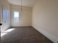 Building Photo - 310 Boyce St