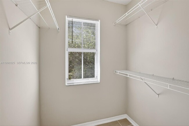 Building Photo - 2496 Centergate Dr