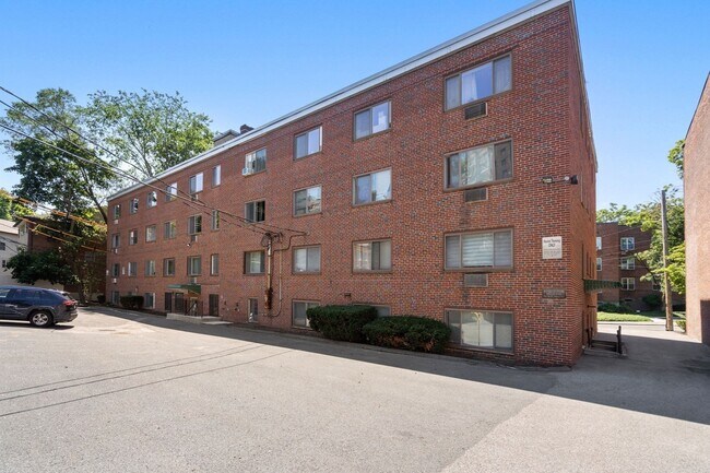 Building Photo - 133 Beaconsfield Rd